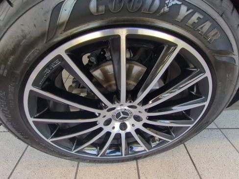 Used 2021 Mercedes-Benz GLC 300 4MATIC image 29