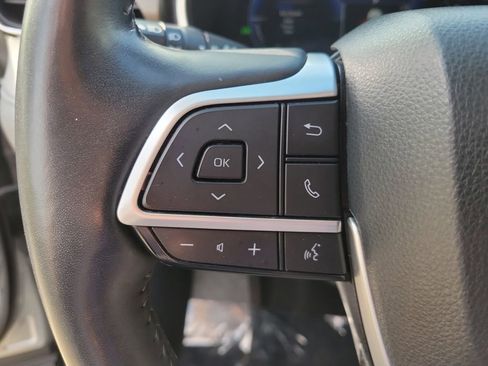 Used 2023 Toyota Highlander Limited image 31