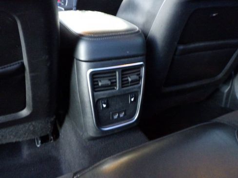 Used 2019 Dodge Charger R/T w/ Plus Group RWD image 17