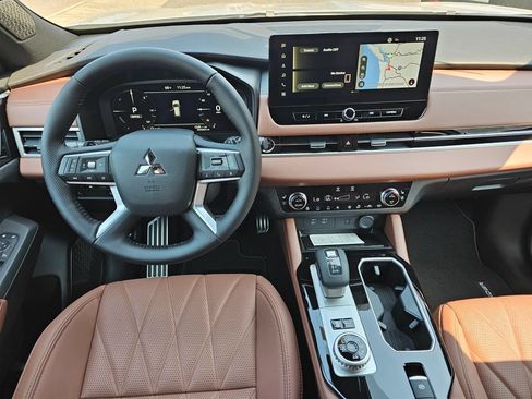 New 2026 Mitsubishi Outlander SEL AWD/4WD image 10