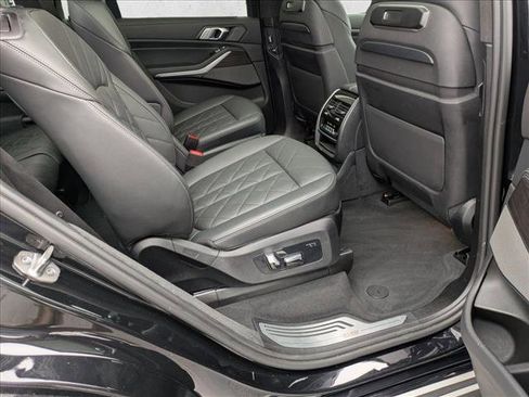 Certified 2023 BMW X7 xDrive40i w/ Premium Package image 24