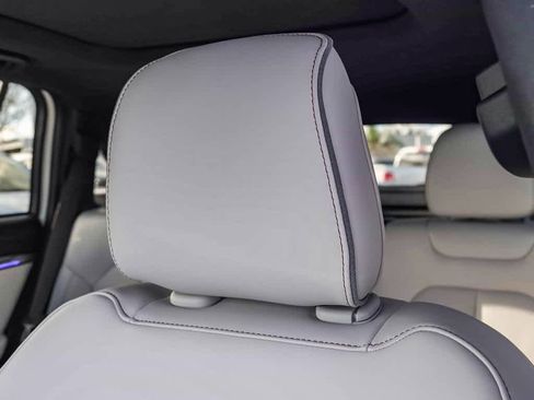 Used 2025 Jeep Wagoneer S Limited image 24