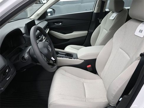 New 2025 Honda Accord SE image 9