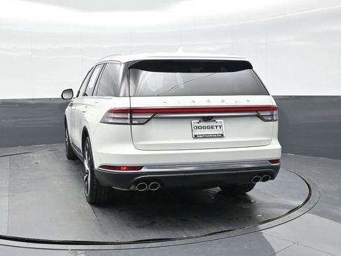 Used 2020 Lincoln Aviator Reserve w/ Equipment Group 202A image 5