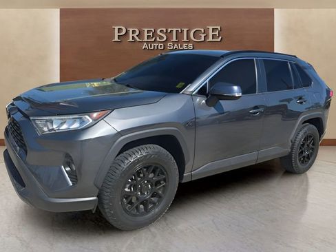 Used 2021 Toyota RAV4 XLE image 2