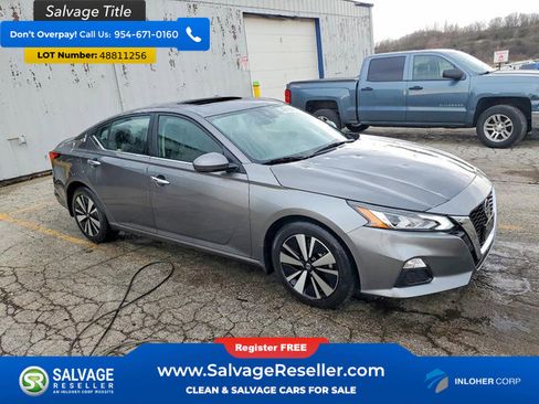 Used 2022 Nissan Altima 2.5 SV w/ SV Premium Package image 5
