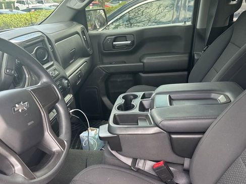 Used 2021 Chevrolet Silverado 1500 Custom Trail Boss AWD/4WD image 4