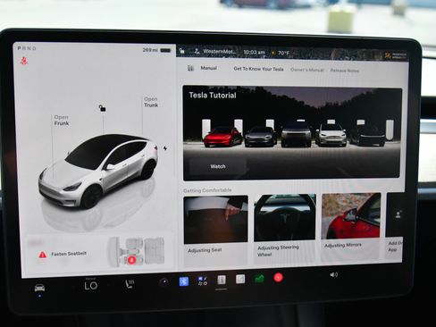 Used 2023 Tesla Model Y Long Range AWD/4WD image 21