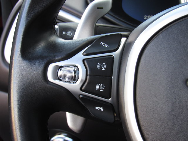 Used 2017 Aston Martin DB11 V12 RWD image 24