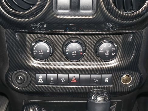 Used 2014 Jeep Wrangler Sahara w/ Connectivity Group image 29