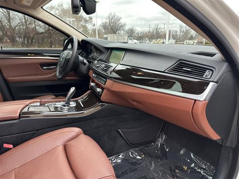 Used 2014 BMW 535i xDrive Sedan image 44
