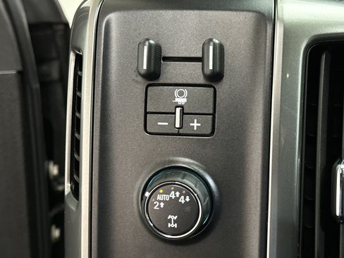 Used 2019 Chevrolet Silverado 1500 LT w/ All Star Edition image 34