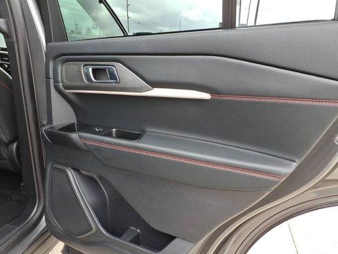 Used 2025 Ford Explorer ST-Line AWD/4WD image 10