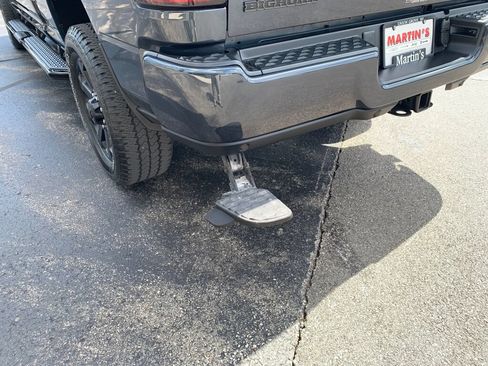 Used 2025 RAM 2500 Big Horn AWD/4WD image 10