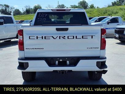 New 2026 Chevrolet Silverado 1500 Custom w/ Turbomax Blackout Package