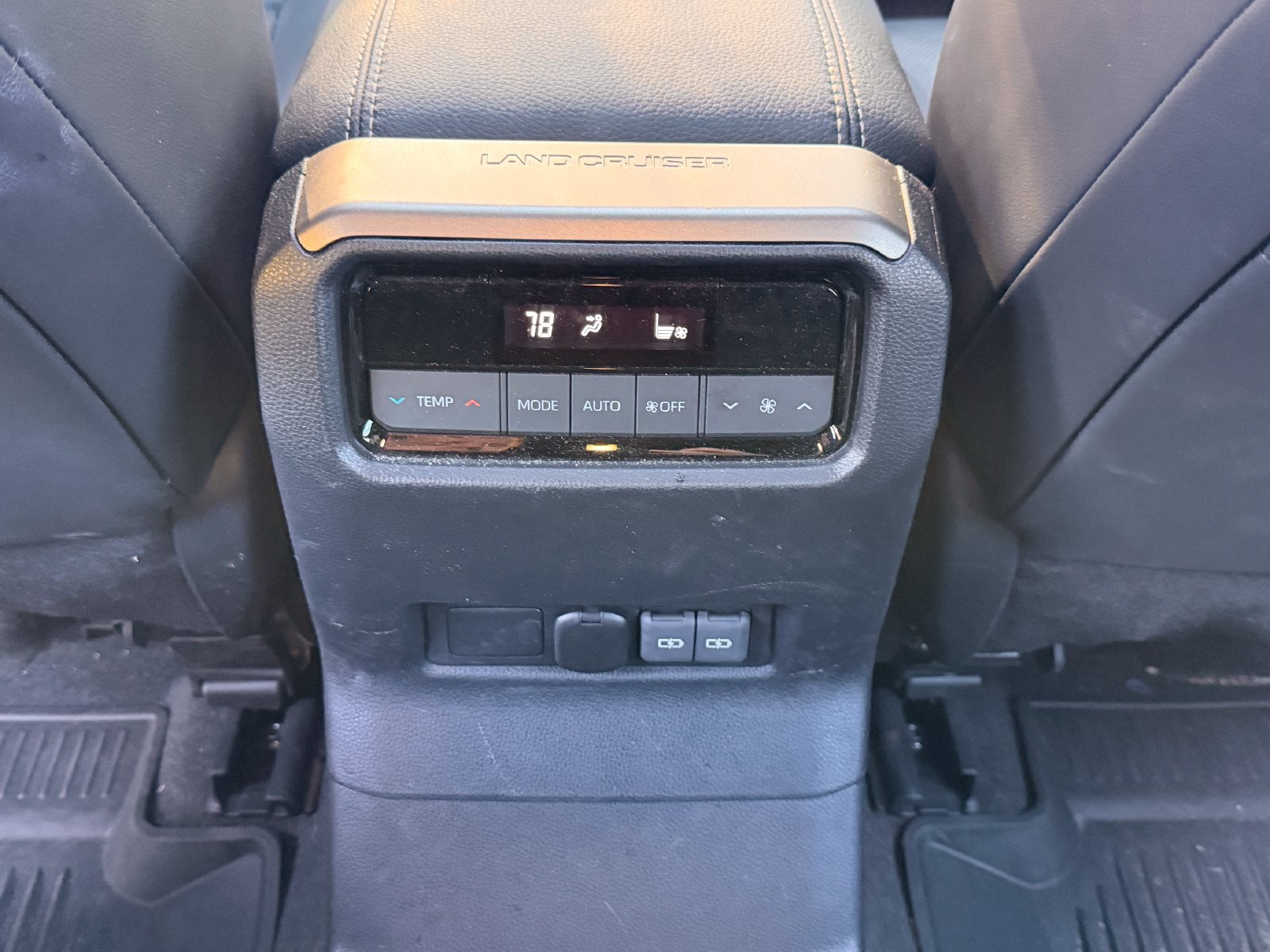Used 2025 Toyota Land Cruiser w/ Premium Package AWD/4WD image 15