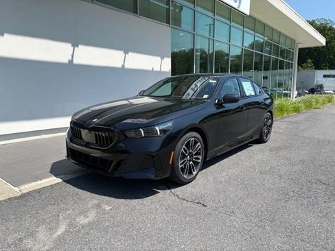 New 2027 BMW 530i xDrive w/ M Sport Package AWD/4WD image 3