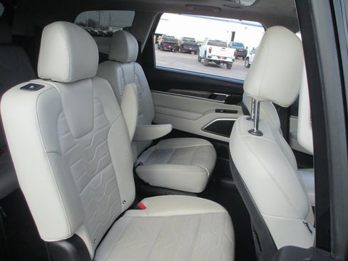 Used 2021 Kia Telluride SX w/ SX Prestige Package image 21