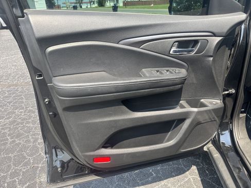Used 2019 Honda Ridgeline Sport image 4