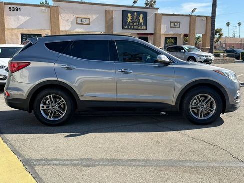 Used 2017 Hyundai Santa Fe Sport FWD image 5