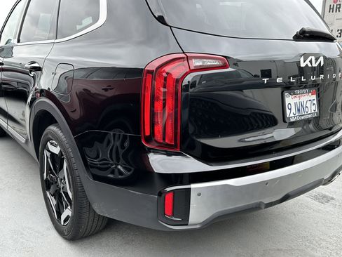 Certified 2024 Kia Telluride S FWD image 4