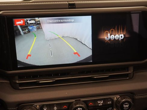 Used 2024 Jeep Wrangler Sahara w/ Technology Group image 33