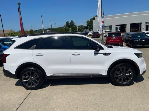Used 2022 Kia Sorento SX Prestige w/ Rust Color Package AWD/4WD image 8
