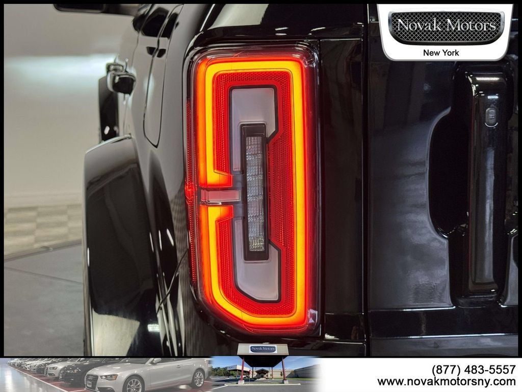 Used 2023 Ford Bronco Outer Banks AWD/4WD image 11