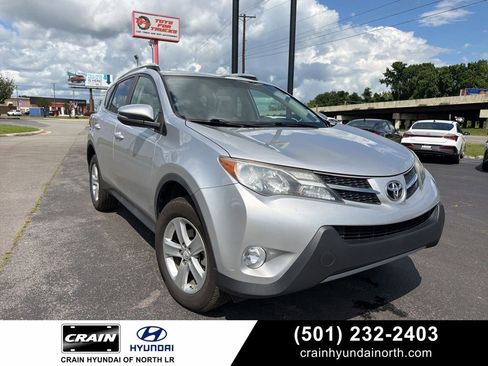 Used 2013 Toyota RAV4 XLE FWD image 1