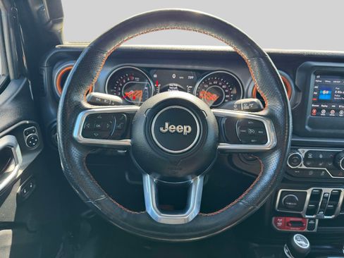 Used 2021 Jeep Gladiator Mojave w/ Cold Weather Group AWD/4WD image 12