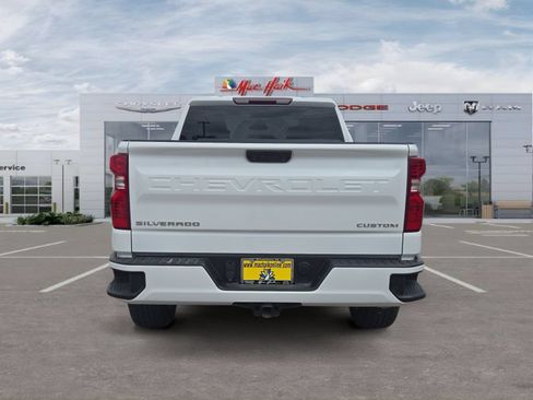 Used 2024 Chevrolet Silverado 1500 Custom RWD image 4