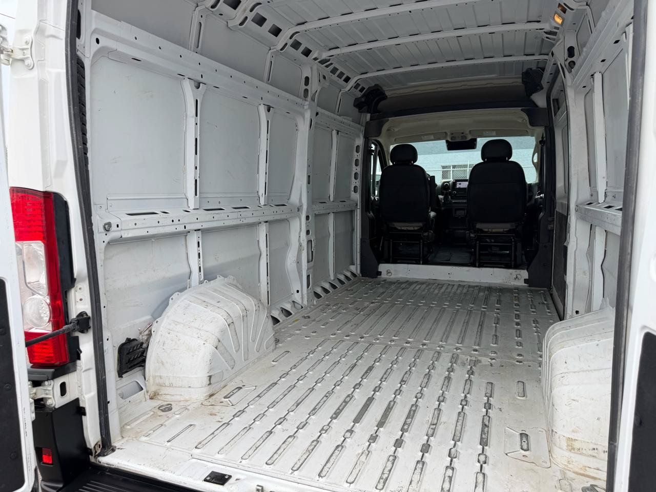 Used 2023 RAM ProMaster 2500 FWD image 27