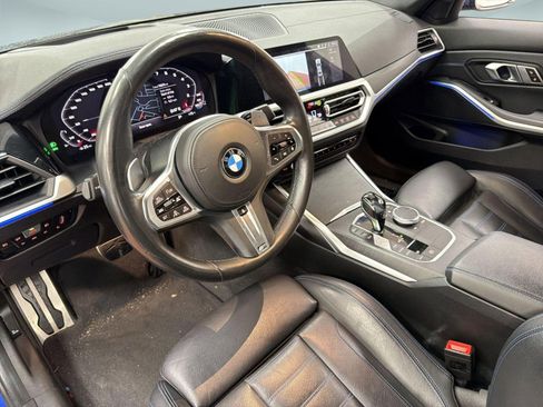 Used 2020 BMW 330i Sedan w/ M Sport Package image 4