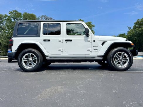 Used 2018 Jeep Wrangler Unlimited Sahara w/ Dual Top Group AWD/4WD image 1