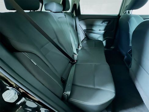 Used 2024 Nissan Rogue S image 24