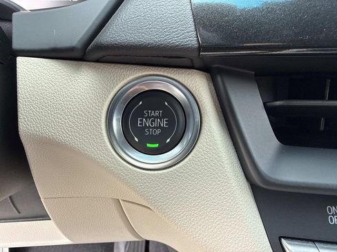 Certified 2025 Cadillac CT4 Premium Luxury image 28