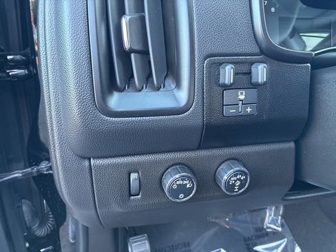 Used 2022 Chevrolet Colorado ZR2 image 12