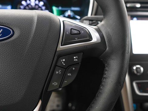Used 2019 Ford Fusion SEL FWD image 25