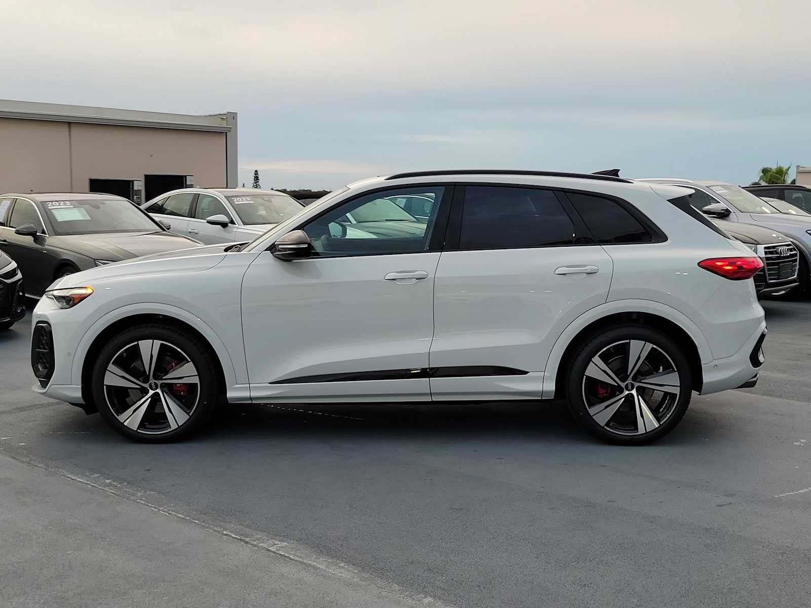New 2026 Audi SQ5 Premium Plus AWD/4WD image 3