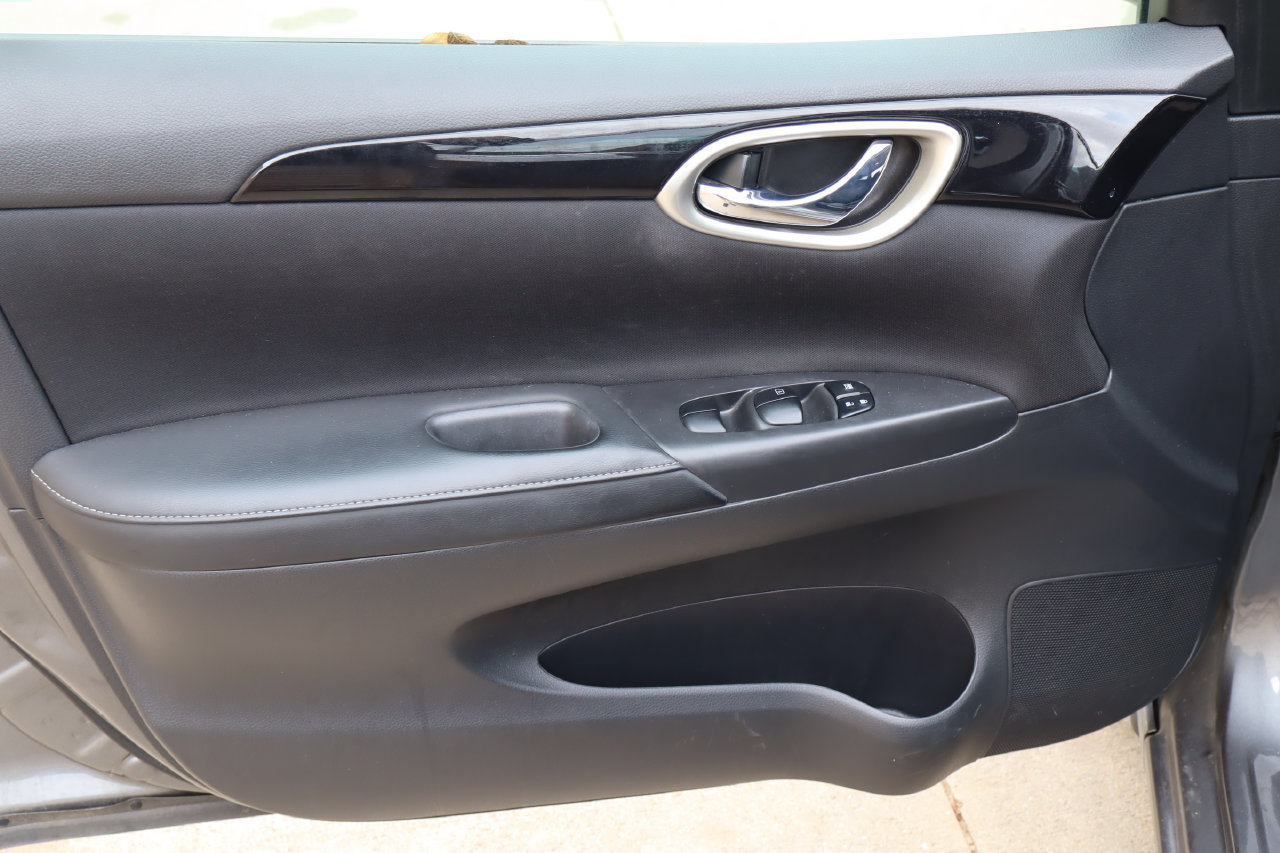 Used 2019 Nissan Sentra SV FWD image 19