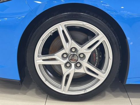 Used 2023 Chevrolet Corvette Stingray Premium Conv w/ Z51 Performance Package RWD image 10