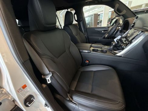 New 2026 Lexus LX 600 4WD w/ Luxury Package image 8