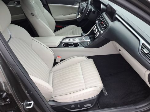 Used 2023 Genesis G70 3.3T AWD/4WD image 19