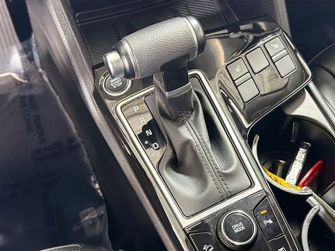 Used 2023 Kia Sportage EX image 18