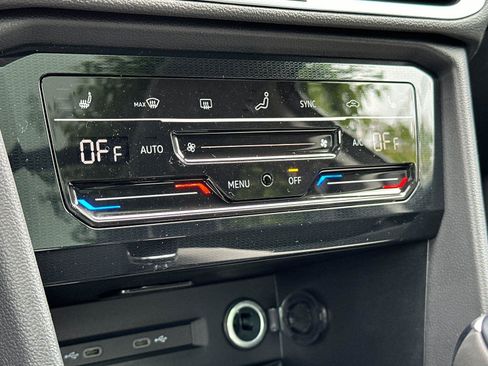 New 2026 Volkswagen Taos SE AWD/4WD image 19