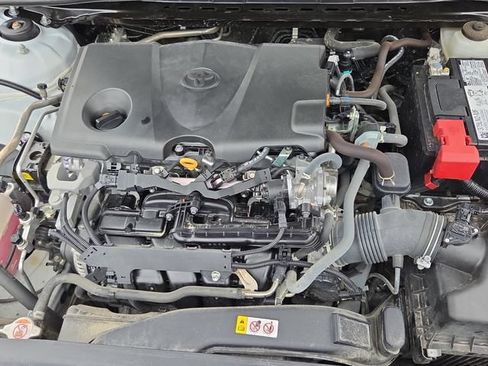 Used 2022 Toyota Camry LE FWD image 10