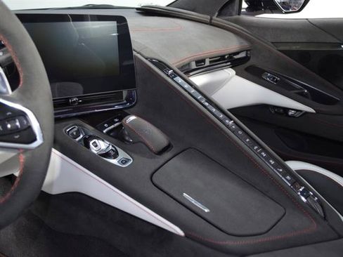 Used 2023 Chevrolet Corvette Stingray Premium Conv w/ Z51 Performance Package image 15