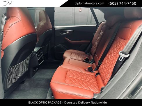 Used 2023 Audi SQ8 Prestige AWD/4WD image 23