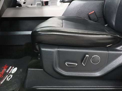 Used 2017 Ford F350 Lariat w/ Lariat Ultimate Package AWD/4WD image 22