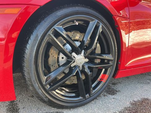 Used 2015 Audi R8 V8 w/ Extended Leather Package image 13